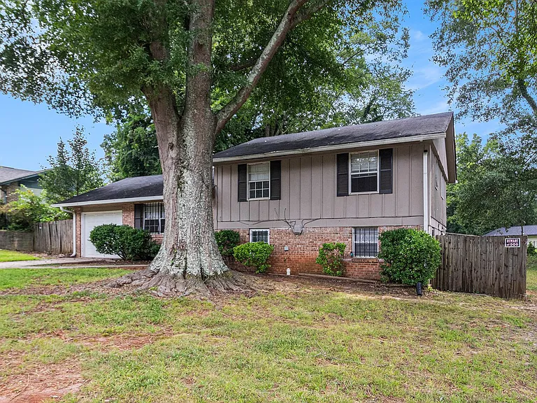 8753 E Bourne Dr — Photo 2