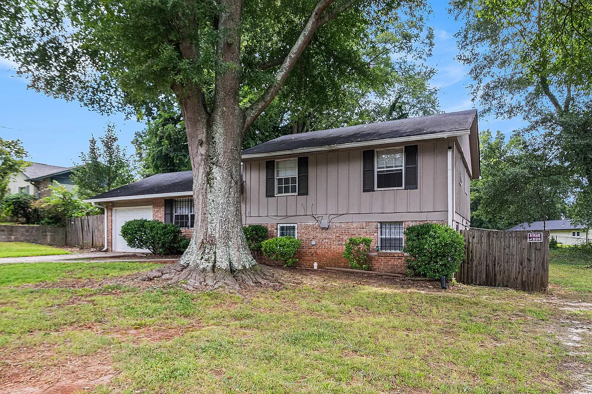 Building Photo - 8753 E Bourne Dr