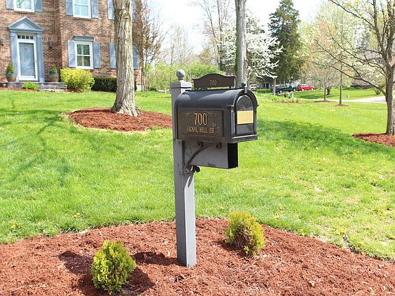 5th image of 700 Signal Hill Dr