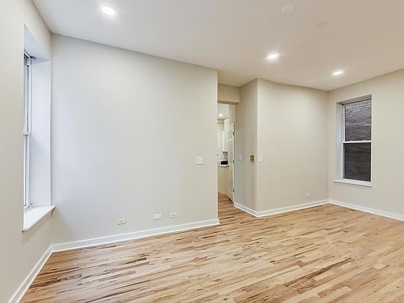 2nd image of 2325 N Cambridge Ave #1