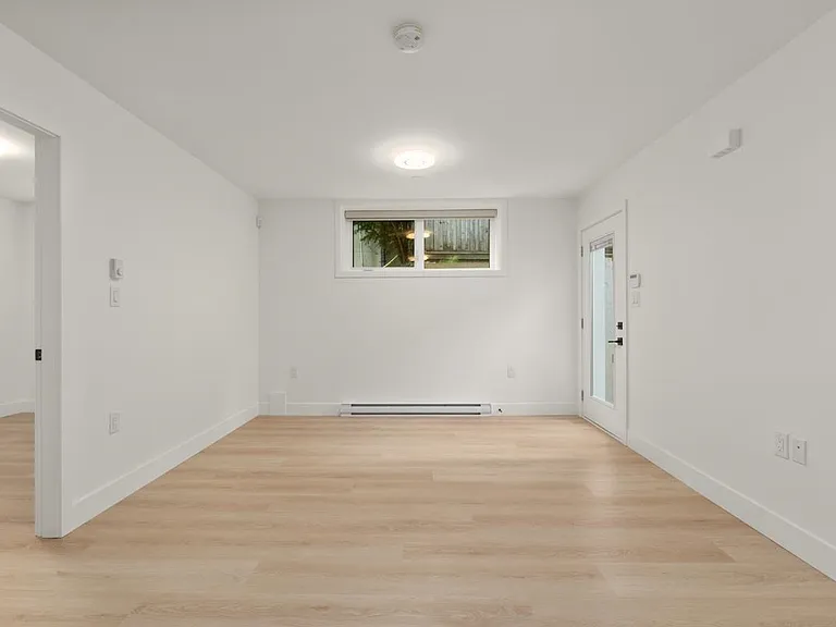 7338 Maple St #BASEMENT — Photo 5