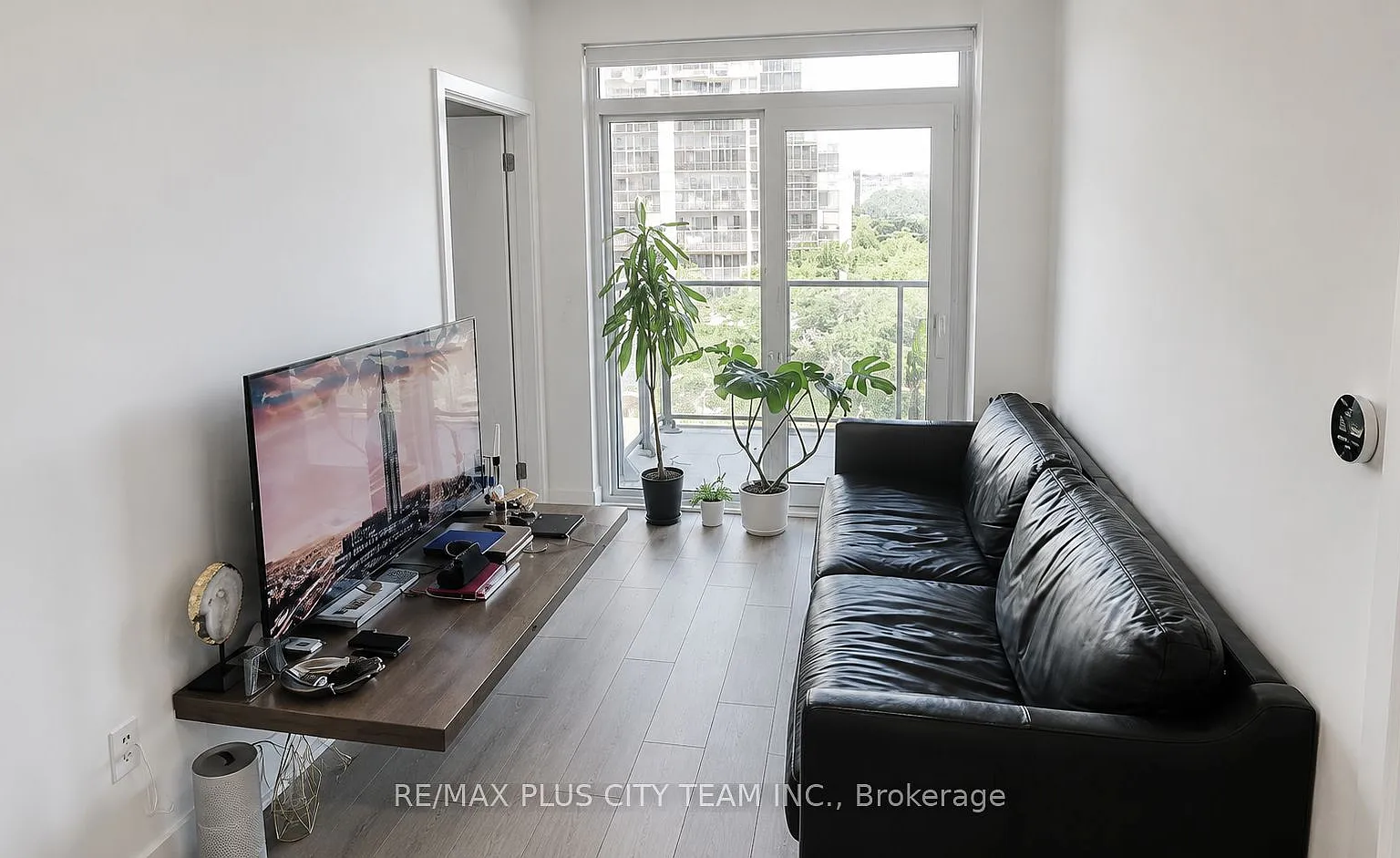 3 bed, $3,100 — Photo 4