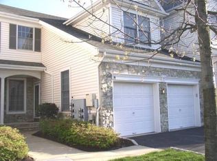 67 La Costa Dr, Annandale, NJ 08801