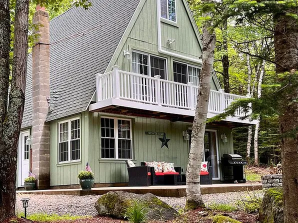 652 Ashuelot Dr, Washington, NH 03280