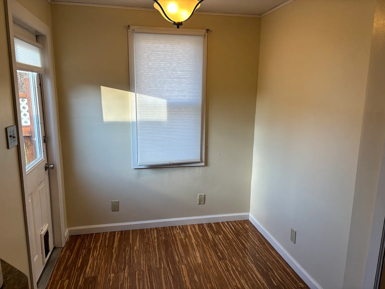 1 bed, 1000 sqft, $1,000 — Photo 4
