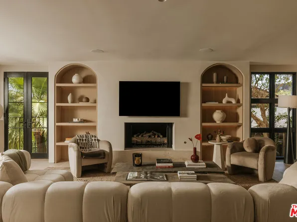 1417 Bluebird Ave, Los Angeles, CA 90069