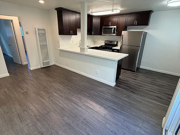 2nd image of 278 E Washington Blvd #37