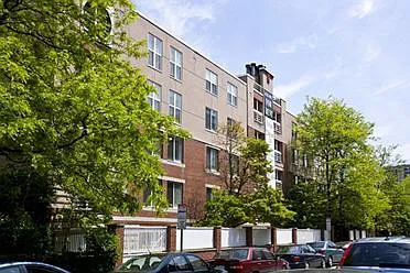 Davenport Apartments — Photo 15