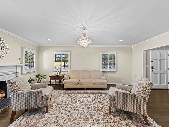 4th image of 2335 Brentford Rd