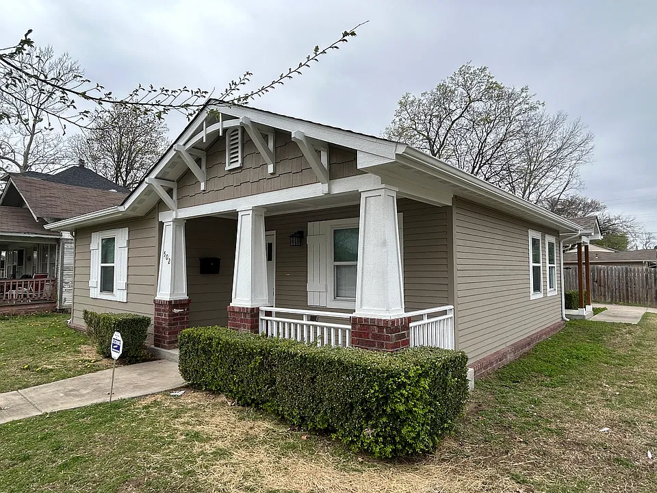 502 S Xanthus Ave