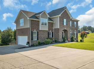 170 Lena Loop, Burns, TN 37029