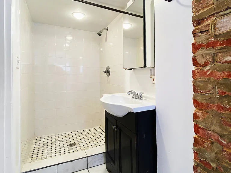 2519 N Capitol St NE — Photo 36