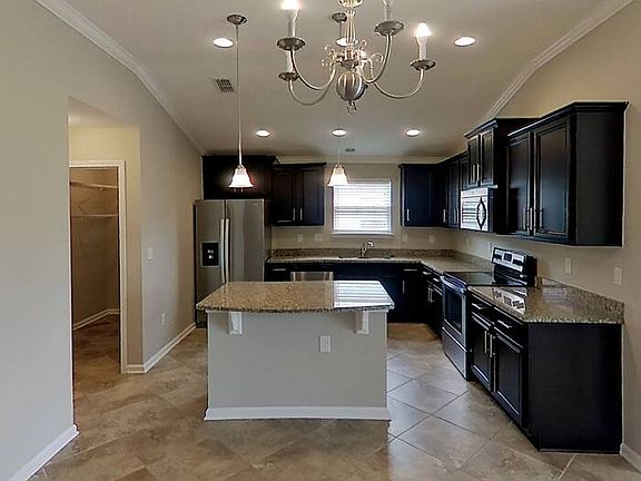 3rd image of 257 Colorado Springs Way
