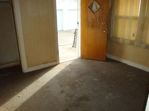 2nd image of 2615 Van Brunt Blvd