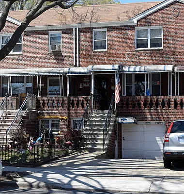 Sold by Pecoraro Realty | media 19