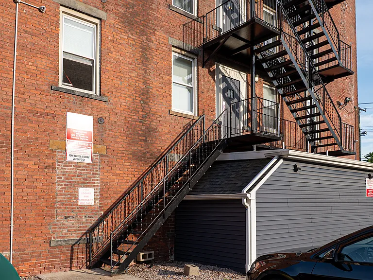 175 Humphrey St #2 — Photo 18