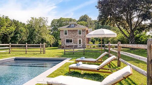 3200 Peconic Ln Photo 1