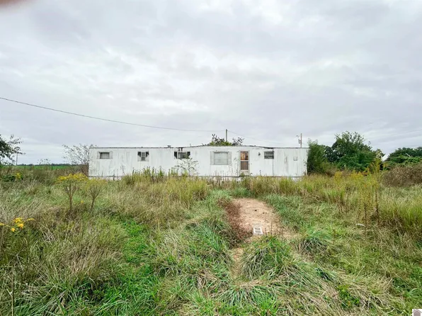 40 Rube Adams Ln, Eddyville, KY 42038