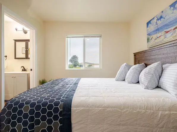 3196 Crescent Ave Unit A, Marina, CA 93933