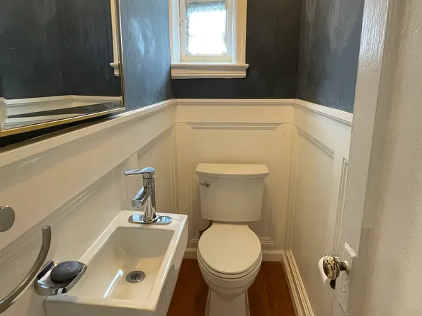 682 East 42nd Street image 7 of 10