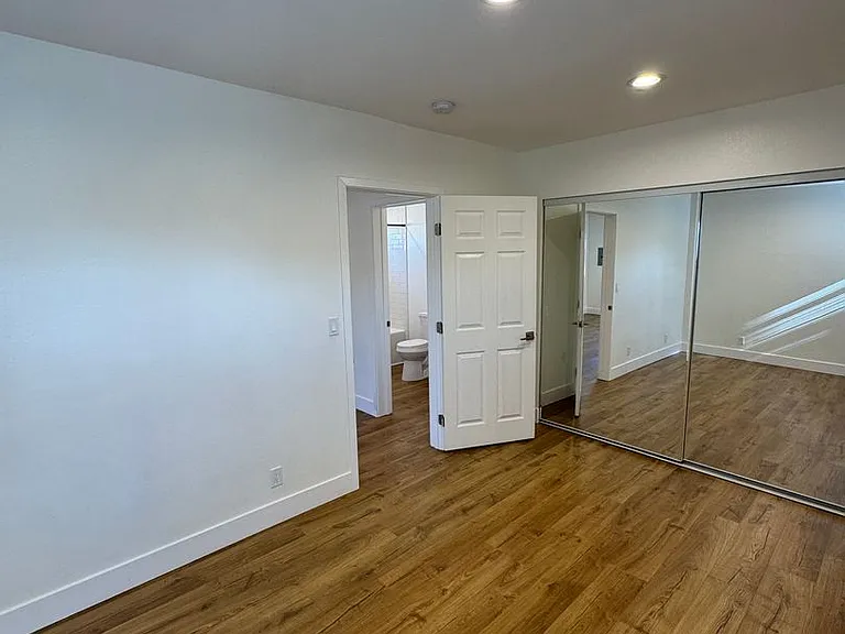 4318 N. Lakewood Blvd — Photo 13