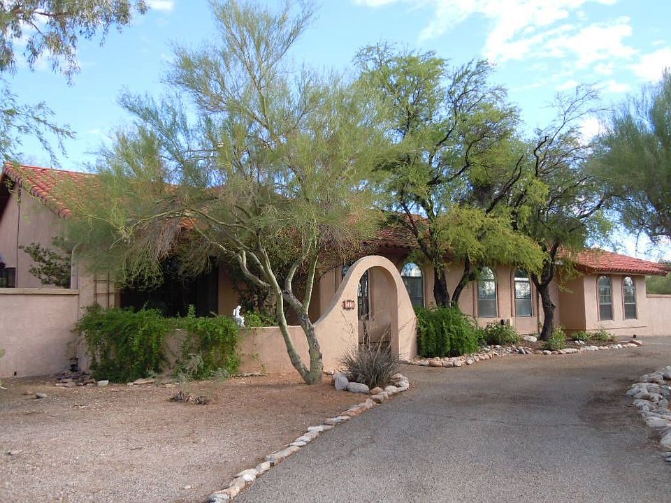 1st image of 1451 E Calle Mariposa