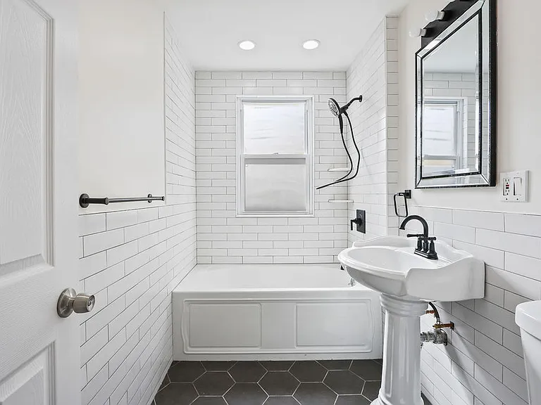 30 Tuttle St #2 — Photo 21