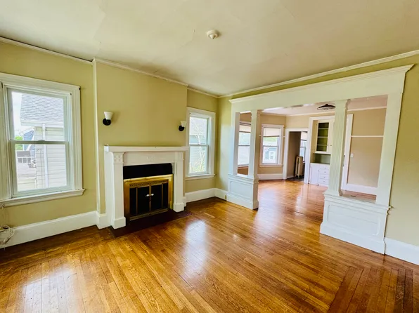 86 Hilltop Ave #2, Providence, RI 02908