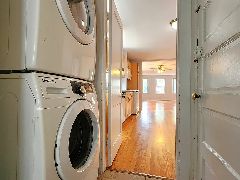 82 Fairview Ave — Photo 9