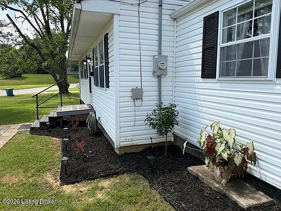 2nd image of 173 Lakeview Dr
