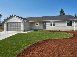 513 Orchard Pl, Phoenix, OR 97535