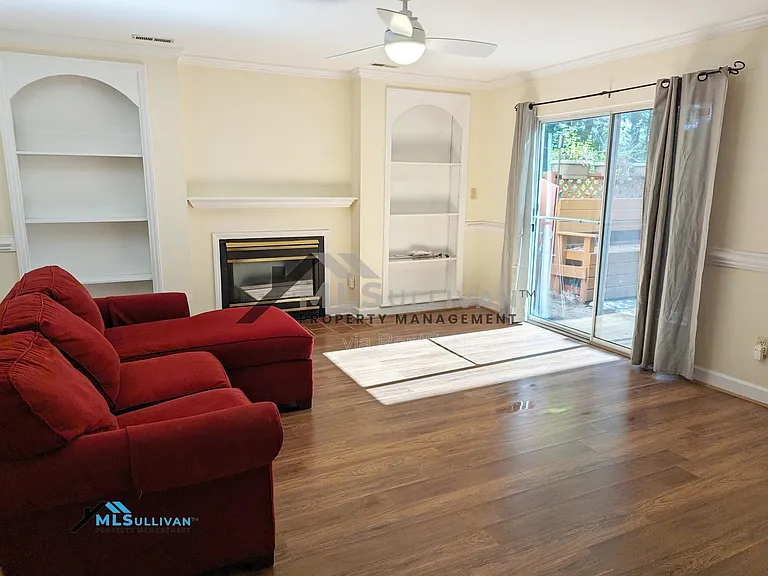 419 Summerwalk Cir — Photo 3