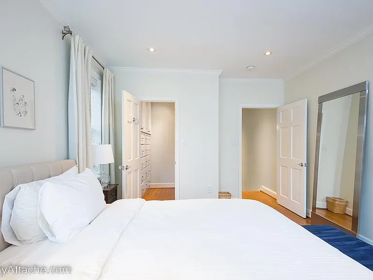 1421 Hopkins St NW — Photo 24