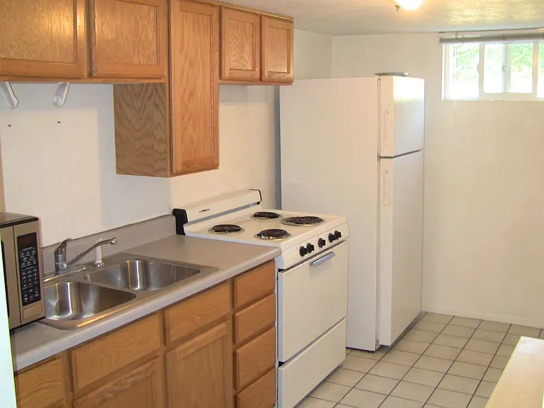 642 E Browning Ave #B — Photo 5