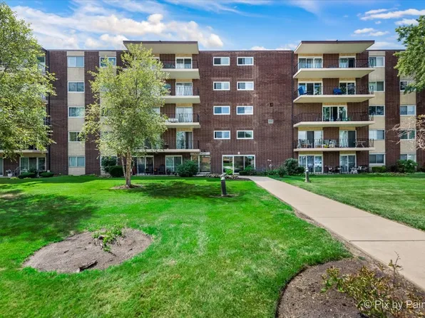 5300 Walnut Ave APT 17C, Downers Grove, IL 60515