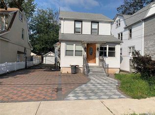 4240 161st St, Flushing, NY 11358
