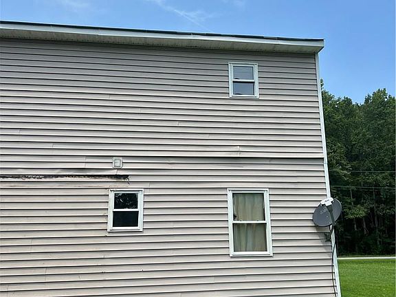 3rd image of 4745 Sondej Ave