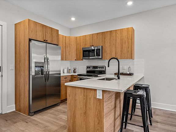 3rd image of 234 W Chelten Ave #402