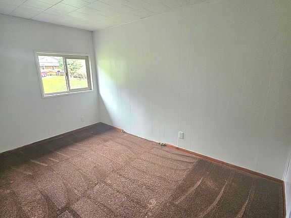 5th image of 103 Crest Drive