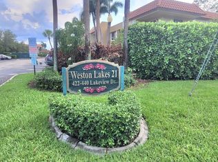 428 Lakeview Dr APT 203, Fort Lauderdale, FL 33326