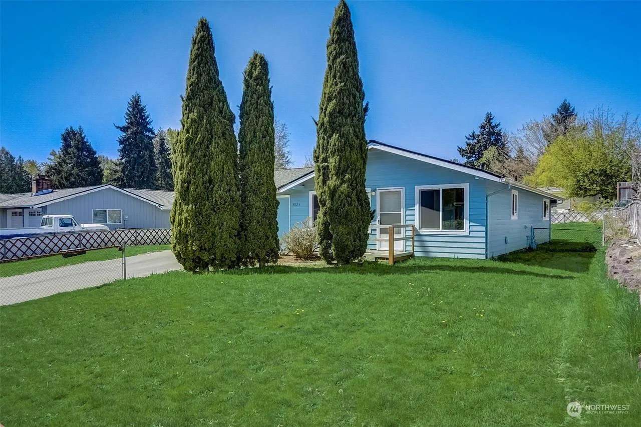 3 bed, 1450 sqft, $2,880 — Photo 2