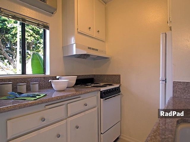 1st image of 727 Westbourne Dr