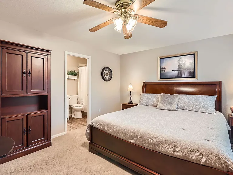6745 Brittany Dr — Photo 16