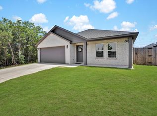 2721 Beechwood St, Granbury, TX 76048