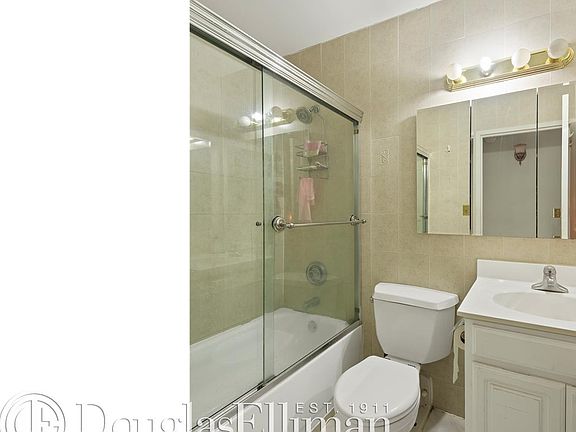 4th image of 301 Cathedral Pkwy #10J