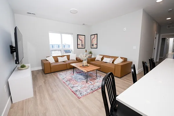 60 E Green St #303 — Photo 10