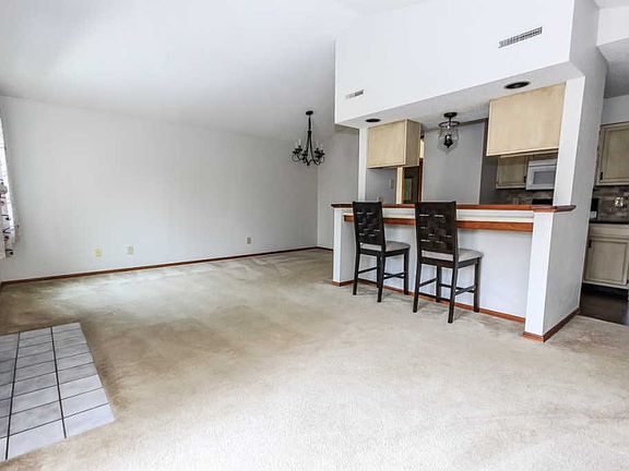 2nd image of 207 Burgoyne Dr