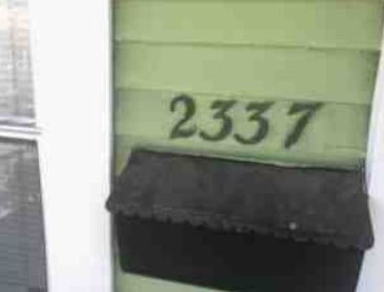 2nd image of 2337 N Kenwood Ave