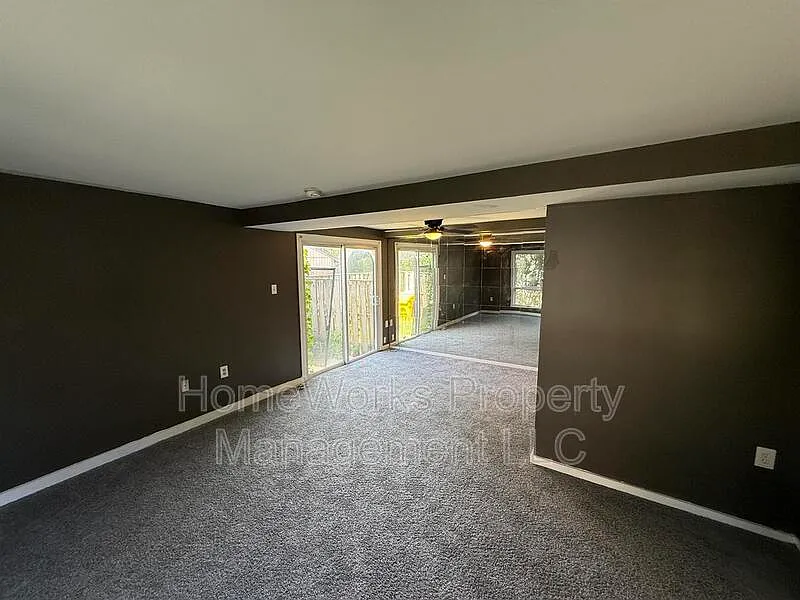 2 bed, 2.0 bath, 1120 sqft, $1,750 — Photo 3