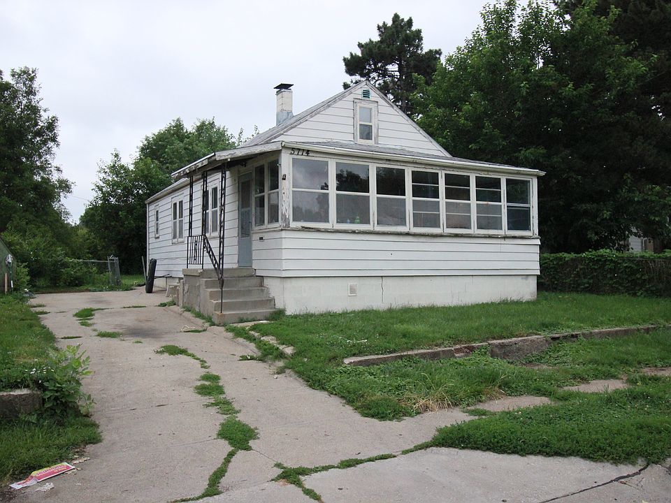 1st image of 5714 S 33rd Ave